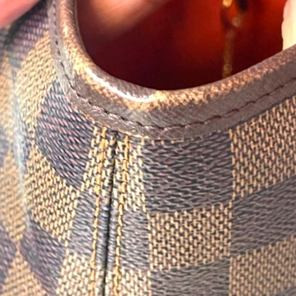 💖Authenic Louis Vuitton Marais Bucket  Bag W/ Coa 💖 - Picture 15 of 16